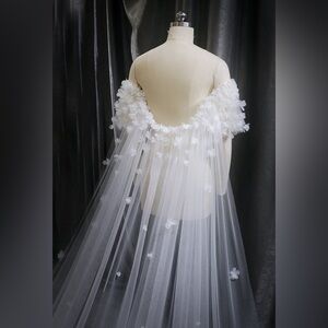BESPOKE BRIDAL CAPE - Never worn